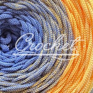 SZNUREK OMBRE POLIESTROWY 5mm – PŁASKI – JASNY JEANS/HERBACIANY RÓŻ/JASNY ŻÓŁTY 260m CROCHET