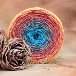 SZNUREK OMBRE POLIESTROWY 5mm – PŁASKI – CUKIERKOWA CHMURKA 250m CROCHET