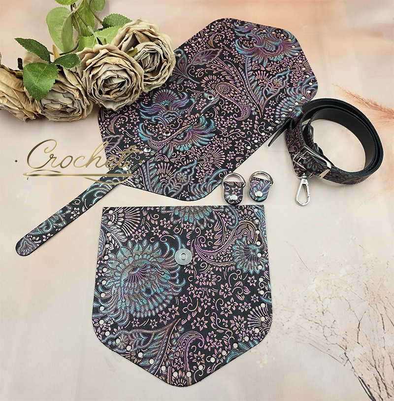 ZESTAW SKÓRZANY BAZA ASTRID – CROCHET – WRZOSOWO TURKUSOWY PRINT OKUCIA SREBRNE IT3 – GLAMOUR EDITION zestaw skórzany baza astrid zestaw skórzany do torebki na szydełku torebka oreo ornament