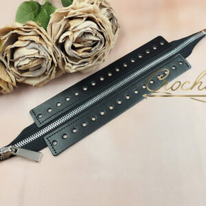 BAZA Z ZAMKIEM SKÓRZANA – ZAMEK CROCHET – 25cm CZARNY GŁADKI OKUCIA SREBRNE IT METALOWE KOŃCÓWKI