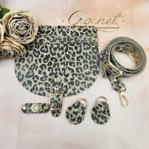 ZESTAW SKÓRZANY OZDOBNY WZORKI – 20x18cm RĄCZKA PANTERKA OKUCIA SREBRNE IT3 – BEIGE EDITION