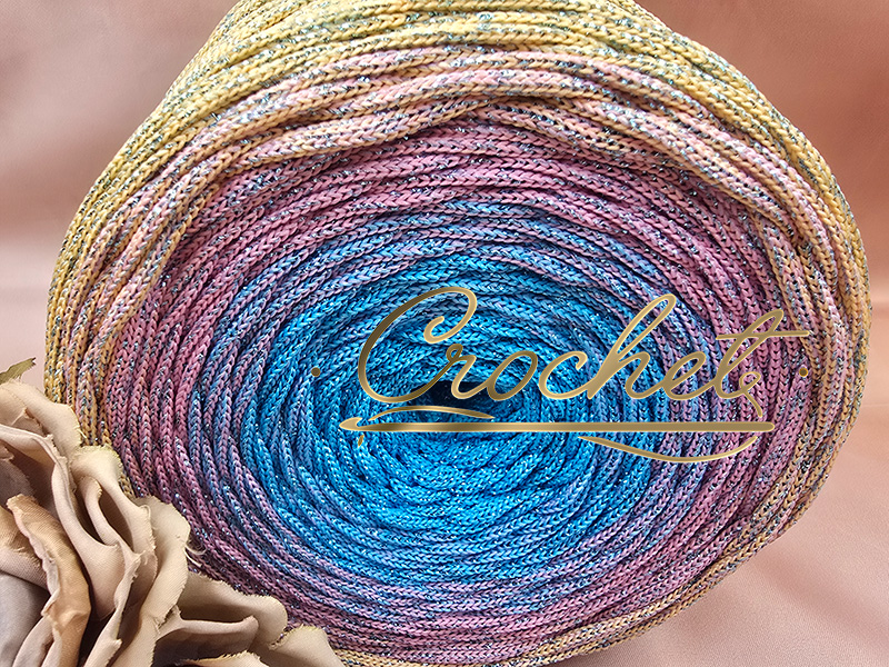 SZNUREK OMBRE POLIESTROWY 5mm – PŁASKI – AZURE BLOOM + BŁYSZCZĄCA NIĆ 230m CROCHET SZNUREK OMBRE POLIESTROWY 5mm - PŁASKI - AZURE BLOOM + BŁYSZCZĄCA NIĆ 230m CROCHET - obrazek 2
