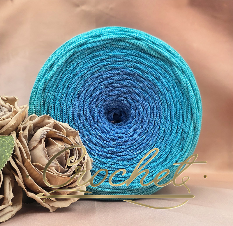 SZNUREK OMBRE POLIESTROWY 5mm – PŁASKI – AQUA GLOW + BŁYSZCZĄCA NIĆ 235m CROCHET sznurek poliestrowy sznurek poliestrowy płaski 5mm plaster miodu koszyk kłosek najlepszy sznurek na rynku poliester 5mm OCEAN GLOW NIEBIESKI BŁĘKITNY JASNY TURKUS BŁĘKITNA BŁYSZCZĄCA NIĆ LUREX