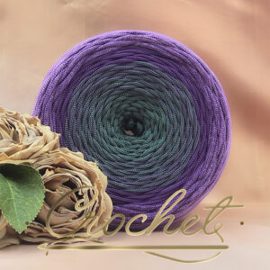 SZNUREK OMBRE POLIESTROWY 5mm – PŁASKI – ARMONIA SALVIA 250m CROCHET